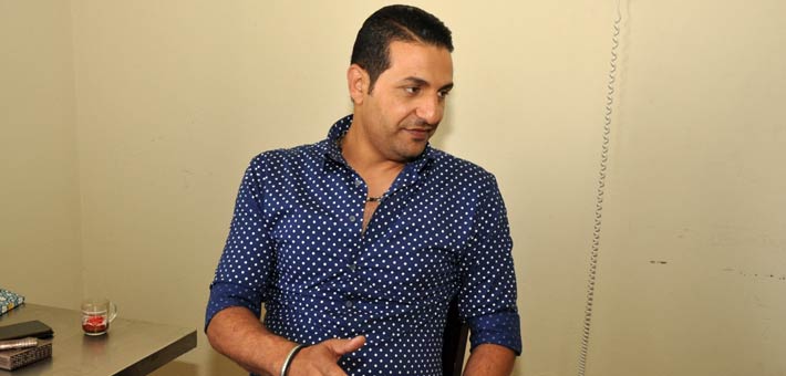 عمرو دياب يغني القاهرة