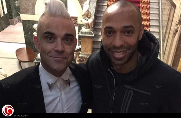 تييري هنري مع المطرب الإنجليزي روبي ويليامز