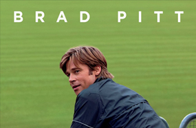 أفييش فيلم Moneyball والذي جسد فيه براد بيت دور المدرب الاقتصادي غير التقليدي