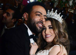صورة- الظهور الأول لتامر عاشور مع زوجته بعد أخبار انفصالهما