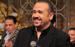 خاص- بعد غياب 9 سنوات هشام عباس يعود بألبوم جديد.. أعرف موعده