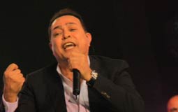 خاص في الفن- هل يقدم حكيم جزءا ثانيا من "شكلك مش غريب"؟ المطرب يرد
