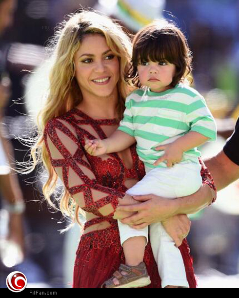 شاكيرا مع ميلان في كأس العالم 2014