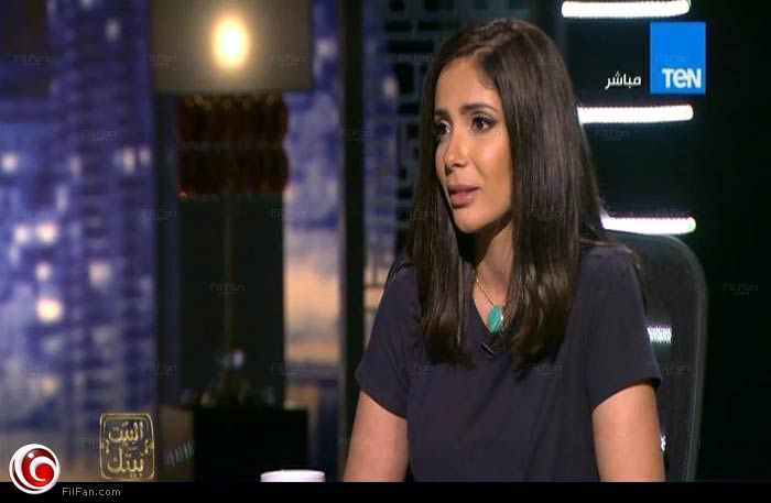 منى كما ظهرت في الحلقة