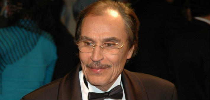 عزت العلايلي