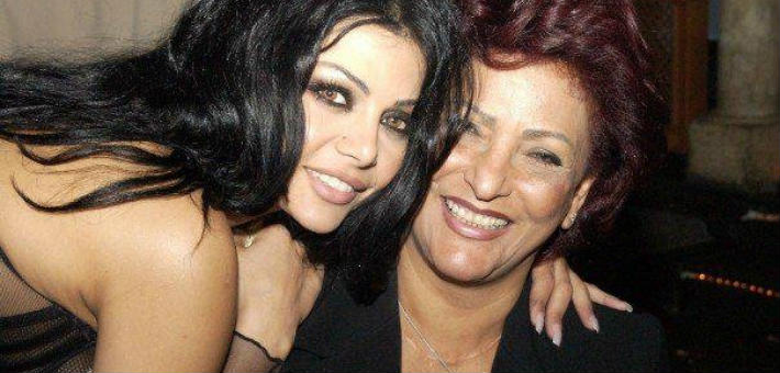 هيفاء وهبي ووالدتها