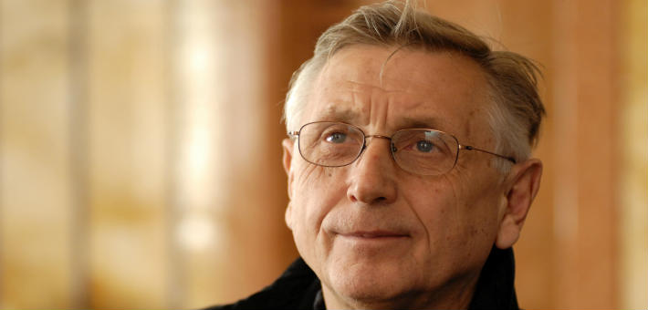 المخرج التشيكي يوري مينزل