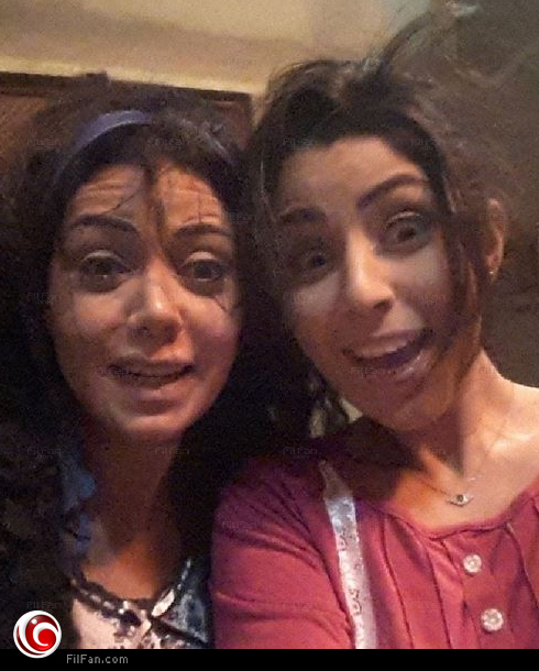 أيتن عامر ورانيا يوسف في لحظة جنون