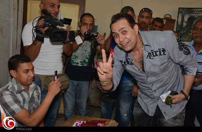 حكيم في لجنة تصويته 