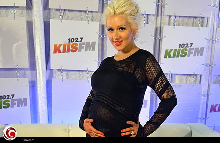 كريستينا أجيليرا أثناء حملها