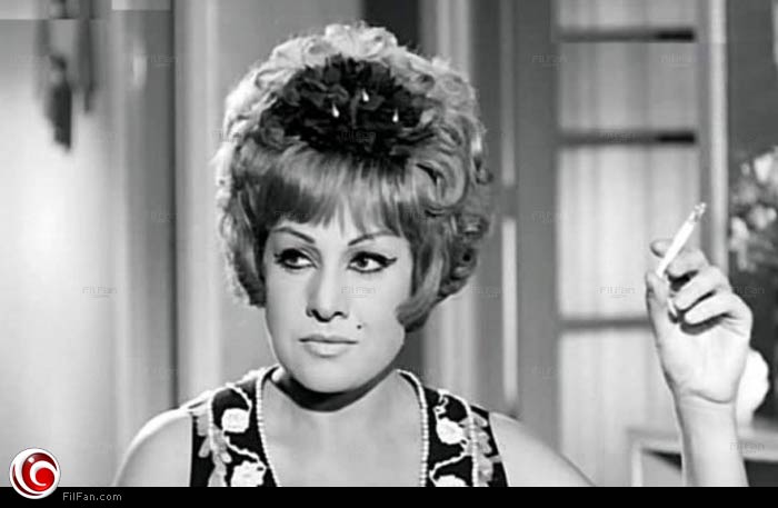 الفنانة عايدة كامل