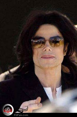 هل ينتقل مايكل جاكسون إلى برلين؟