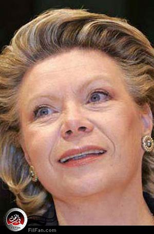 صورة أرشيفية فيفيان ريدنج مفوضة مجتمع المعلومات والإعلام بالاتحاد الأوروبي- الصورة من رويترز