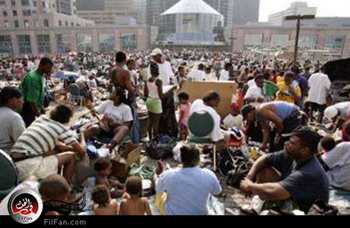 أمريكا تلجأ إلى الموسيقى بعد كارثة إعصار كاترينا -الصورة من رويترز