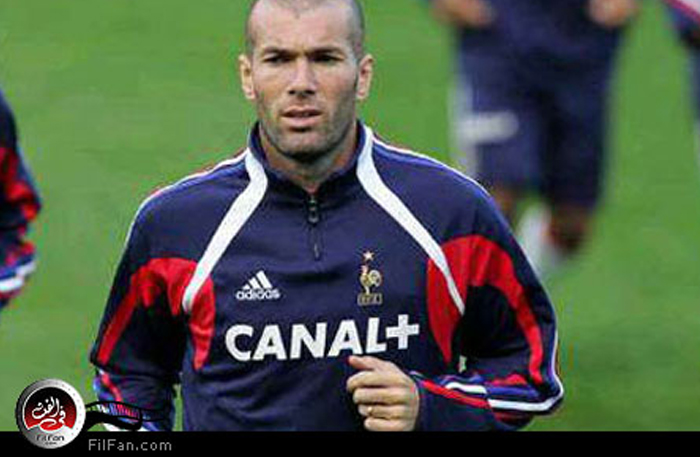 زين الدين زيدان نجم المنتخب الفرنسي