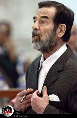الرئيس العراقي المخلوع "صدام حسين" أثناء محاكمته - صورة من رويترز