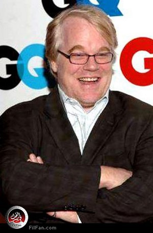 الممثل فيليب سيمور هوفمان الفائز بجائزة أحسن ممثل عن دوره في &quot;كابوتي&quot; - الصورة من رويترز