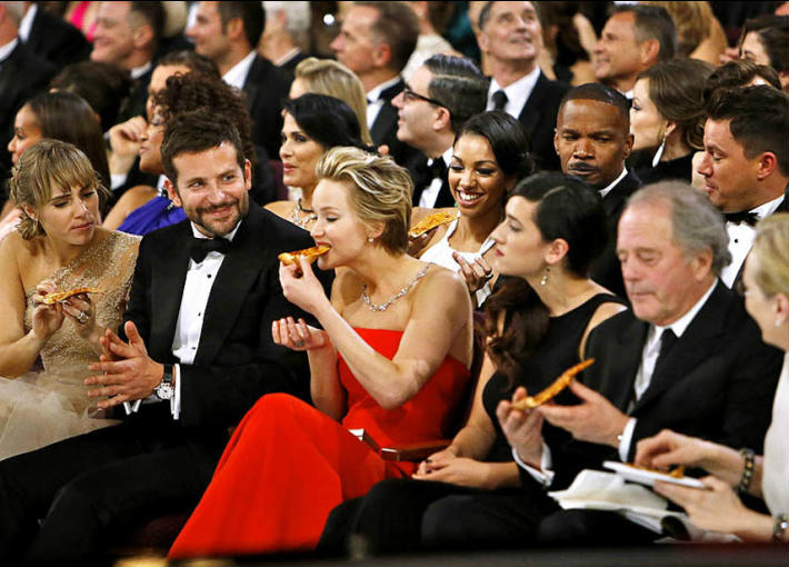 جينيفر لورانس في حفل أوسكار 2014
