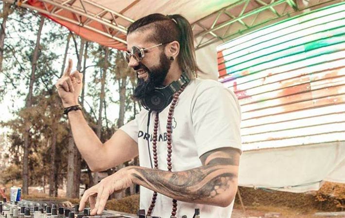 منسق الأسطوانات كاليب فريتاس