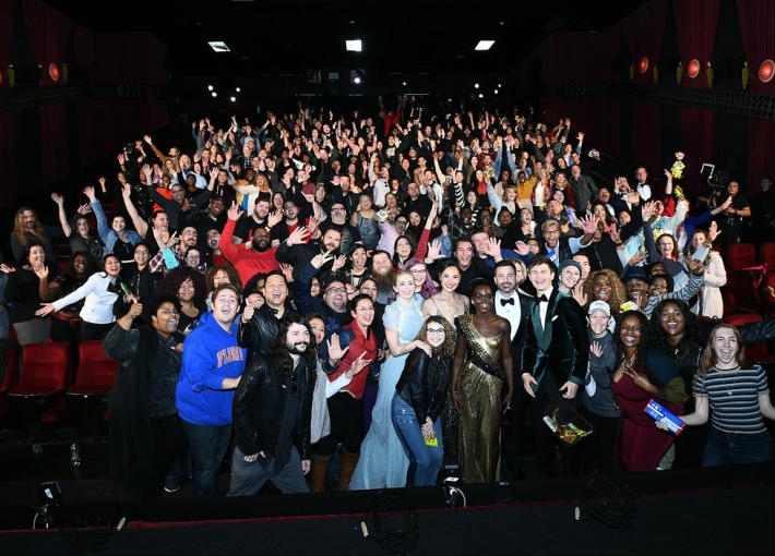 جيمي كيميل ونجوم هوليوود يفاجئون الجمهور