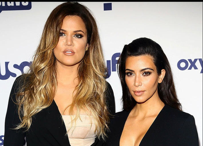 كيم وكلوي بإطلالات متشابهة