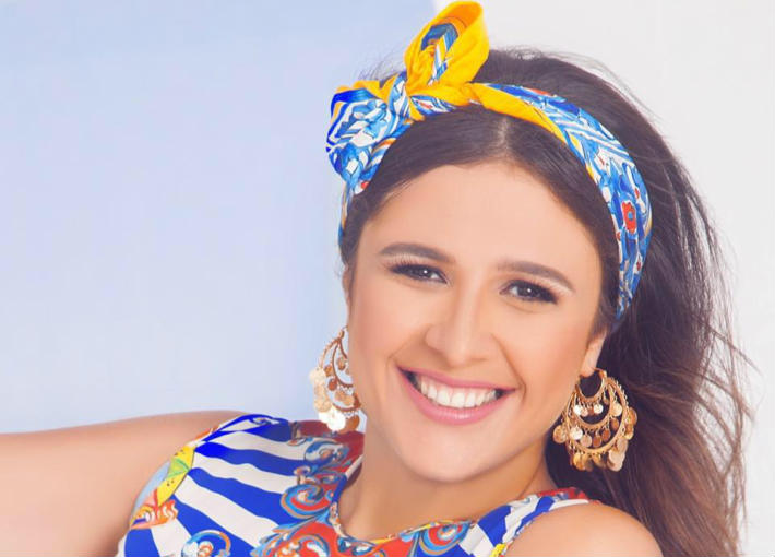 ياسمين عبد العزيز