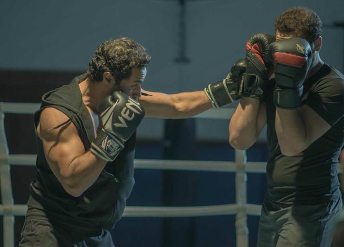 كريم فهمي في &quot;أمر واقع&quot;