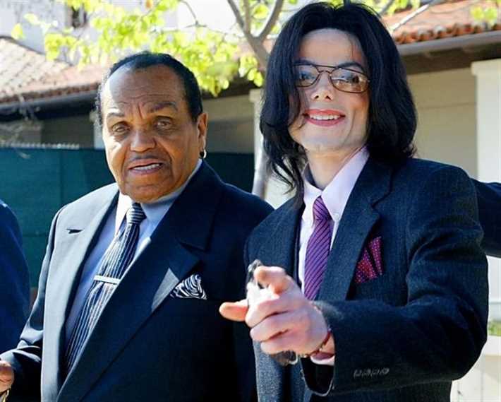 مايكل جاكسون ووالده