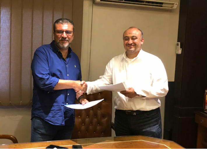 عمرو الليثي يوقع العقد مع علاء الكحكي