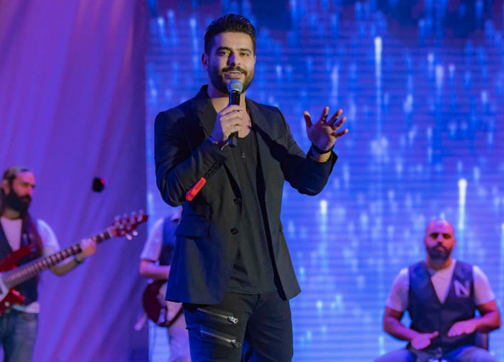 ناصيف وجهاز التنبيه