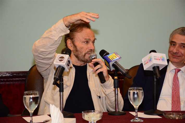 فرانكو نيرو يكشف سر موافقته على المشاركة في فيلم كوينتن تارانتينو