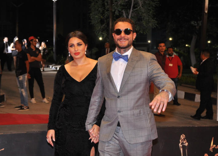 الفيشاوي وزوجته