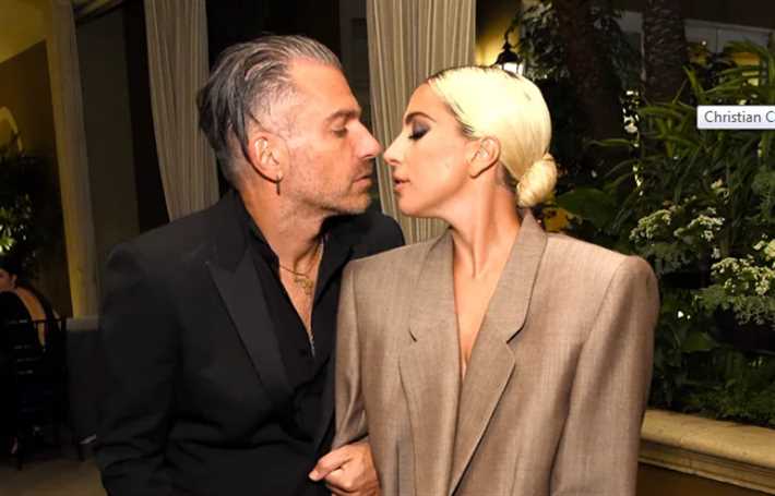 ليدي جاجا وكريستيان كارينو