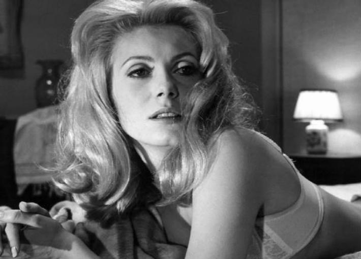 كاثرين دينوف