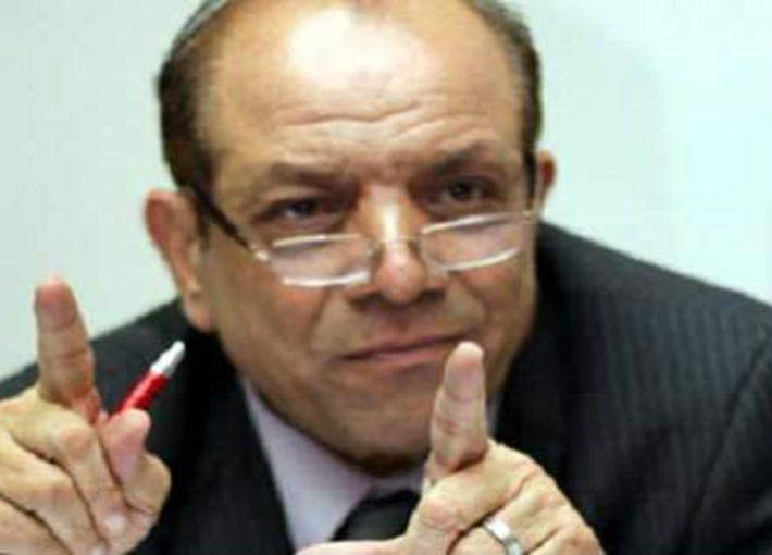 شكري أبو عميرة