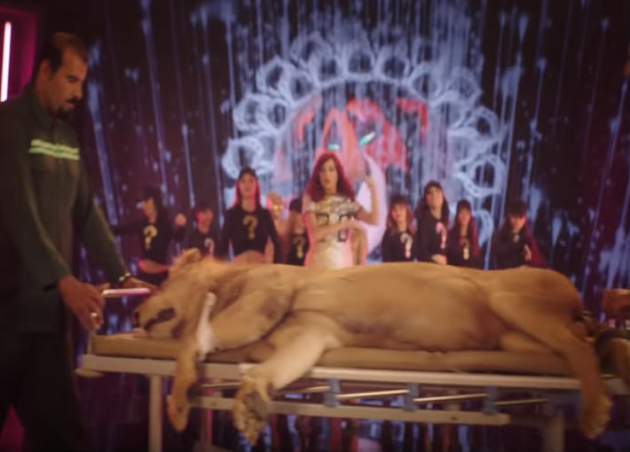 لقطة من فيديو الأغنية