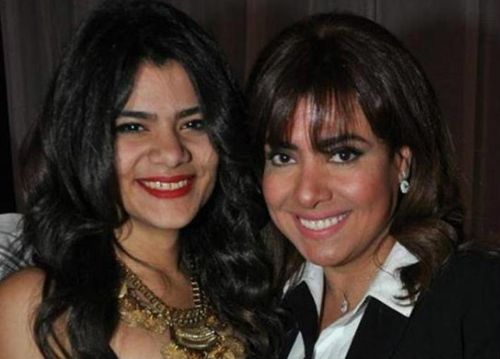 نشوى مصطفى وابنتها مريم