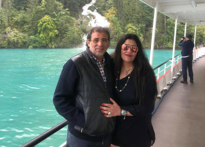 خالد يوسف وزوجته