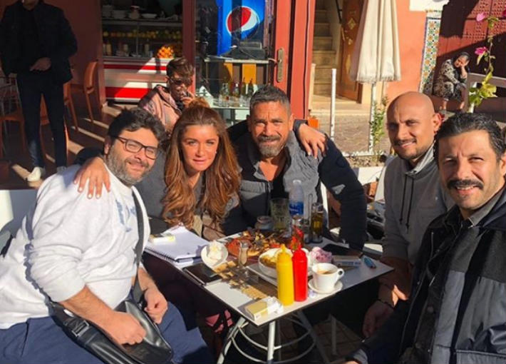 صورة لفريق العمل من الكواليس