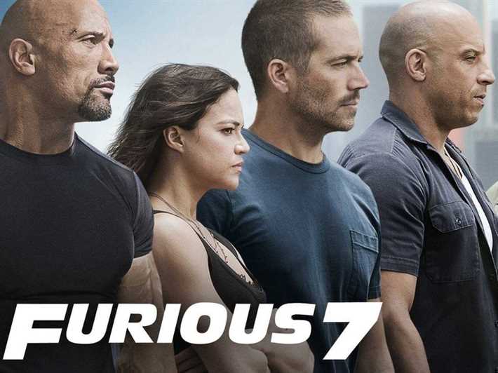 3 أخطاء بمليار دولار في فيلم Fast And Furious 7 تيشيرت بول ووكر