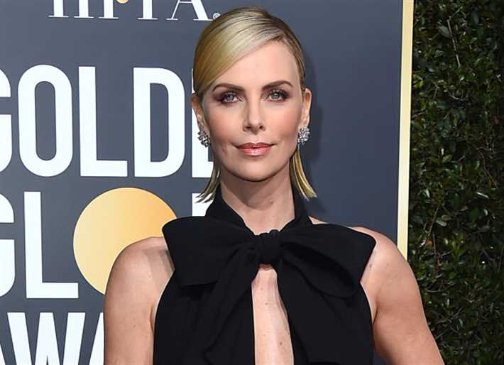 تشارليز ثيرون 