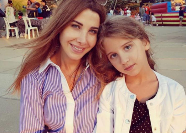 نانسي عجرم وابنتها