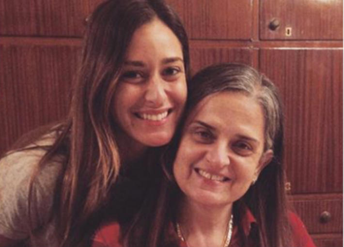 أمينة خليل ووالدتها