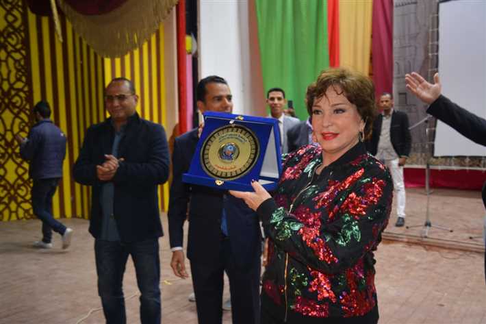 لبلة أثناء تكرييمها في مهرجان الأقصر 