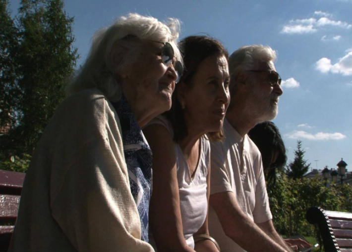 تأتون من بعيد