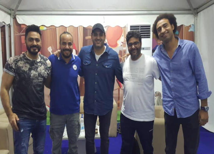 هل يجتمع تامر حسني وأكرم حسني مع وليد منصور من جديد؟