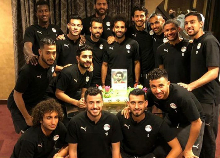 محمد صلاح اثناء الاحتفال بعيد ميلاده