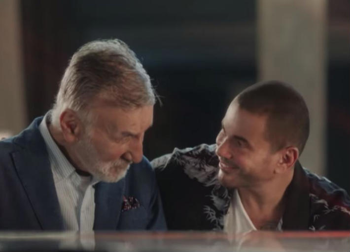 عمرو دياب وعزت أبو عوف