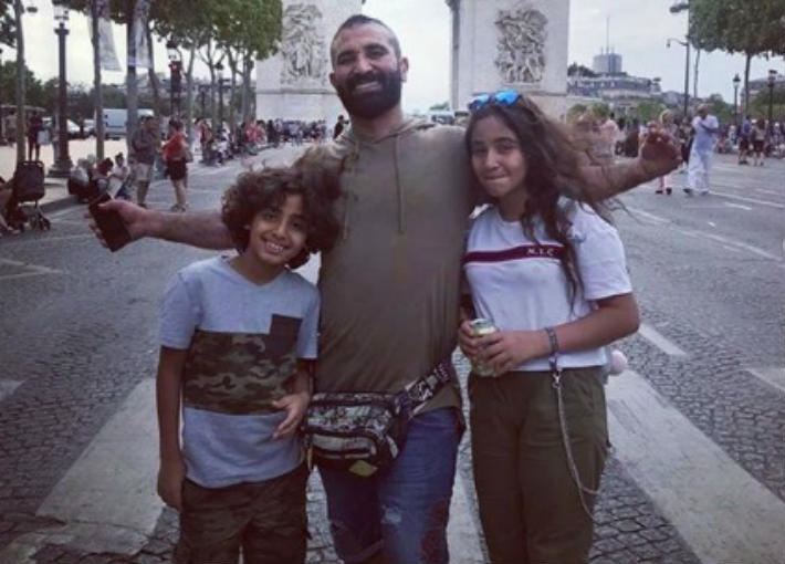 أحمد سعد وابنائه 