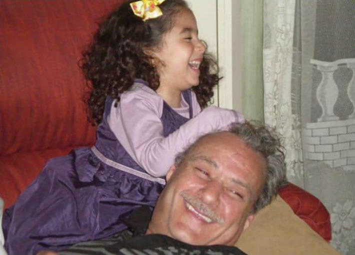 فاروق الفيشاوي وحفيدته لينا